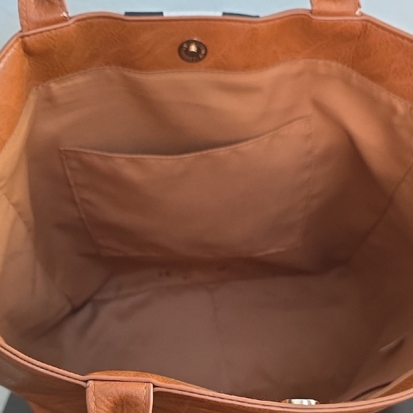 The Social Threads x The Motherchic Exclusive Bag - Picture 3 of 5